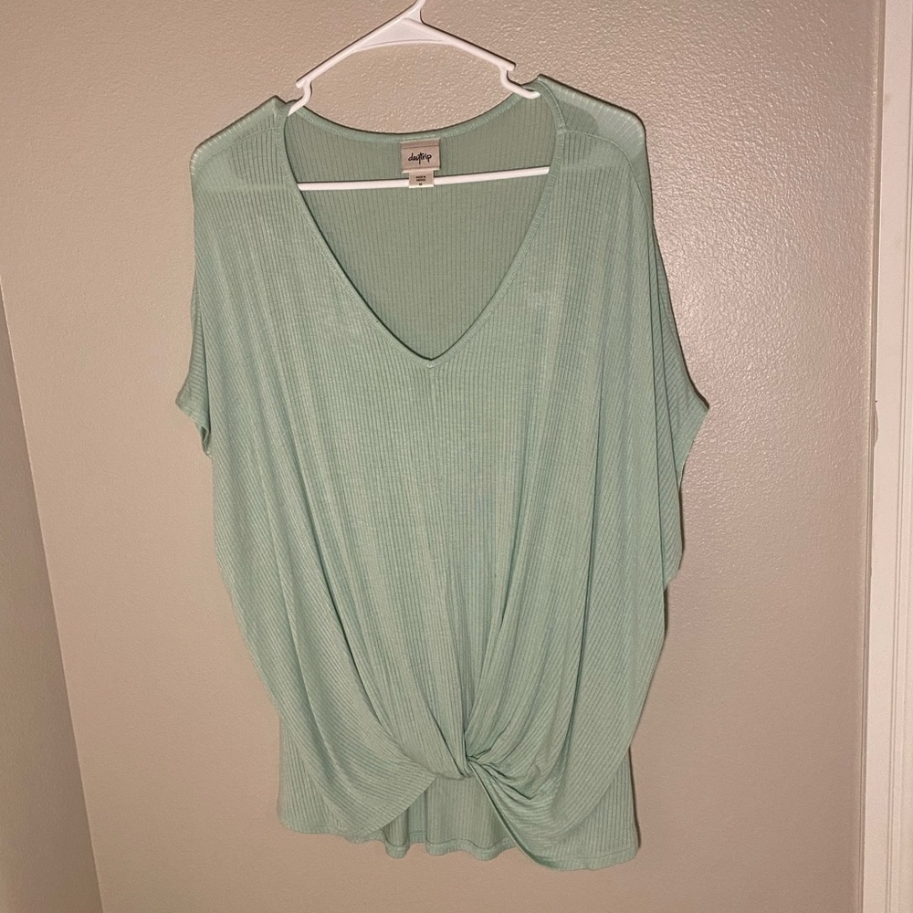Daytrip Buckle Front Knot Tee
